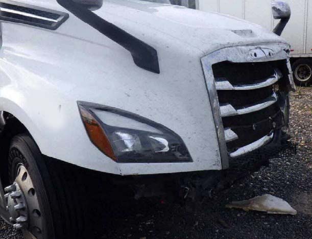 2022 Freightliner Cascadia - Image 6