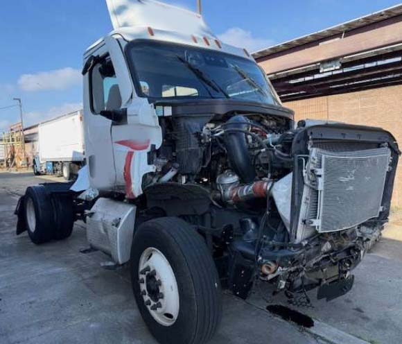 2022 Freightliner Cascadia - Image 5