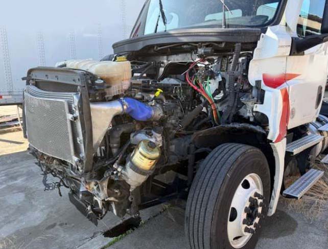 2022 Freightliner Cascadia - Image 4