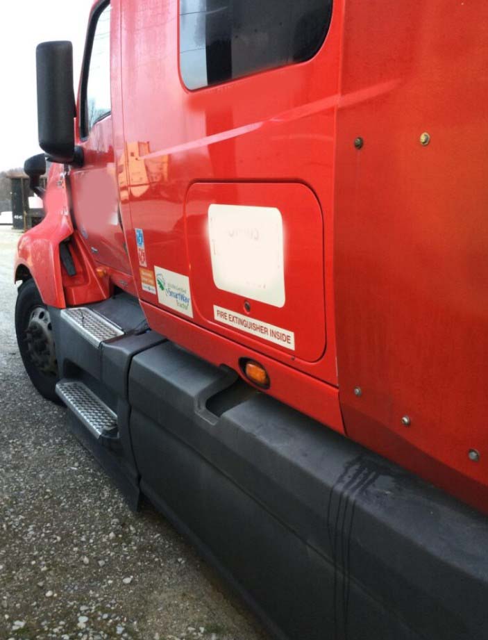 2022 International LT625 - Image 10