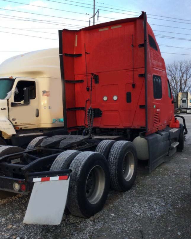 2022 International LT625 - Image 16