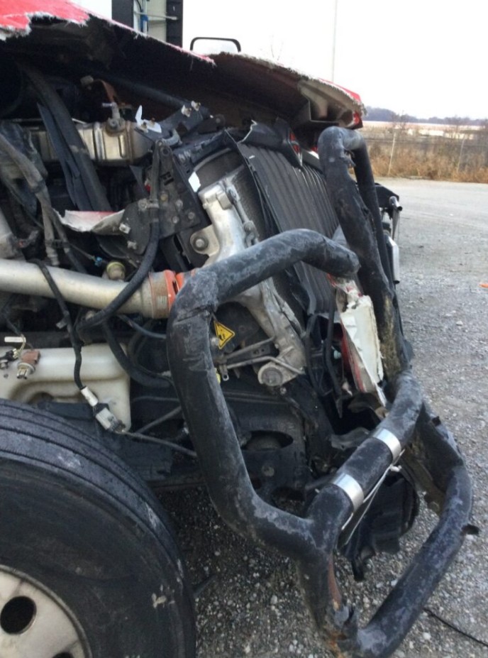 2022 International LT625 - Image 23