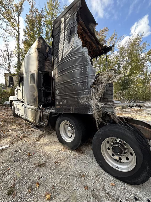 2022 Mack Anthem - Image 2