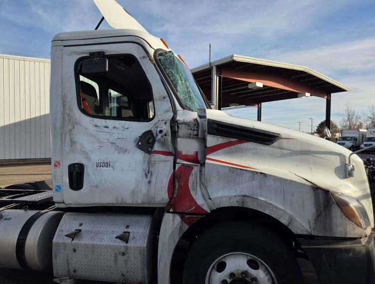 2023 Freightliner Cascadia 126