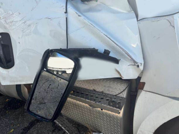 2023 Freightliner New Cascadia - Image 15