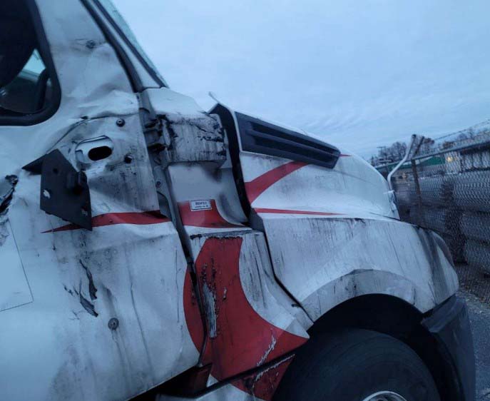 2023 Freightliner Cascadia 126 - Image 9