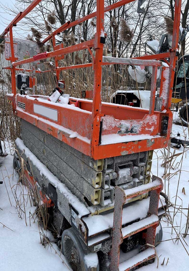[Auction]: 2023 JLG R2632 Scissor Lift | New York | damaged | CAG