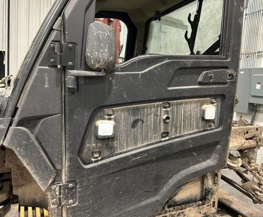 2023 John Deere Gator HUV 835R - Image 9