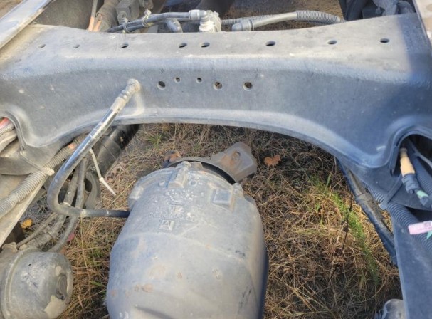 2023 Kenworth T680 - Image 5