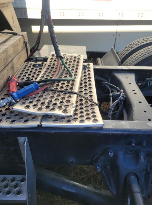 2023 Kenworth T680 - Image 13