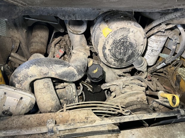 2023 New Holland L328-NR Skid Steer - Image 12