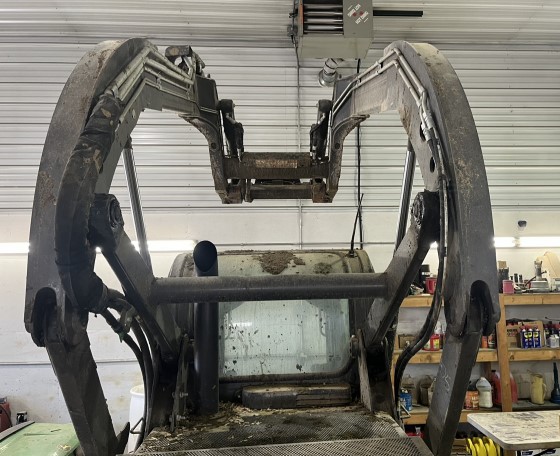 2023 New Holland L328-NR Skid Steer - Image 22