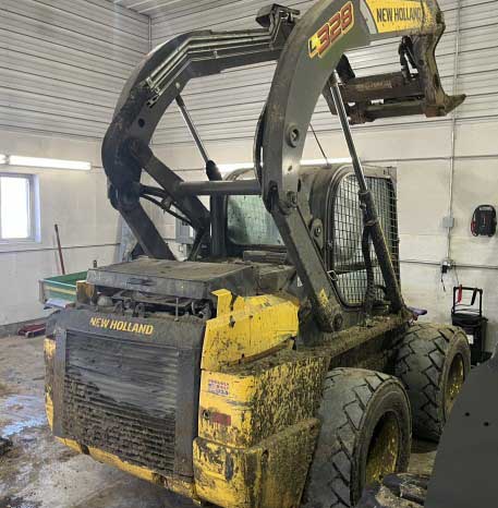 2023 New Holland L328-NR Skid Steer - Image 6