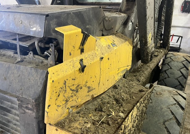 2023 New Holland L328-NR Skid Steer - Image 9