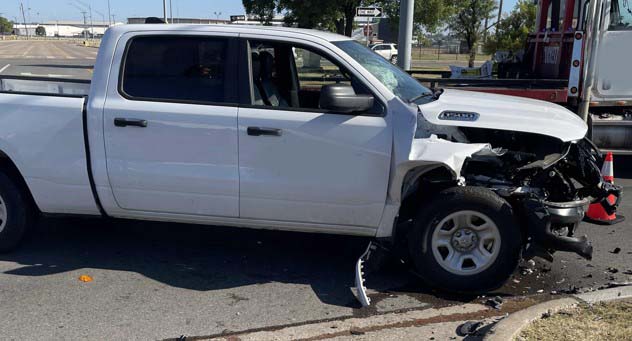 2023 RAM 1500 - Image 3