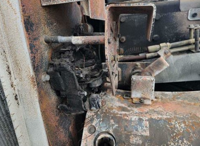 2023 Vermeer AX19 Chipper - Image 4