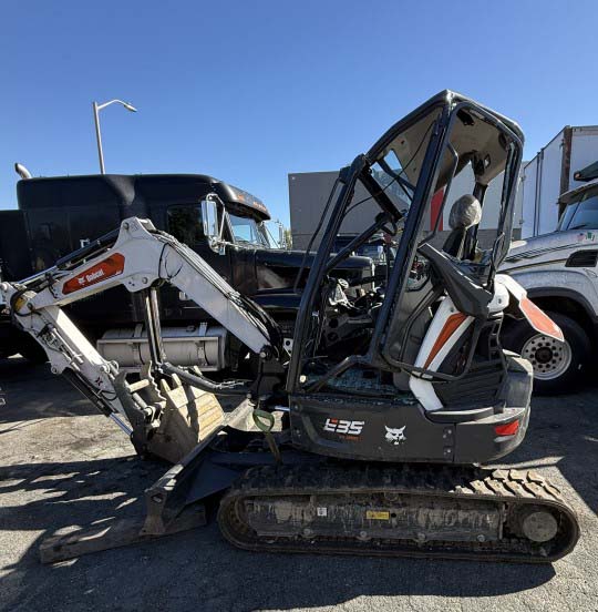 2024 Bobcat E35 Excavator - Image 2