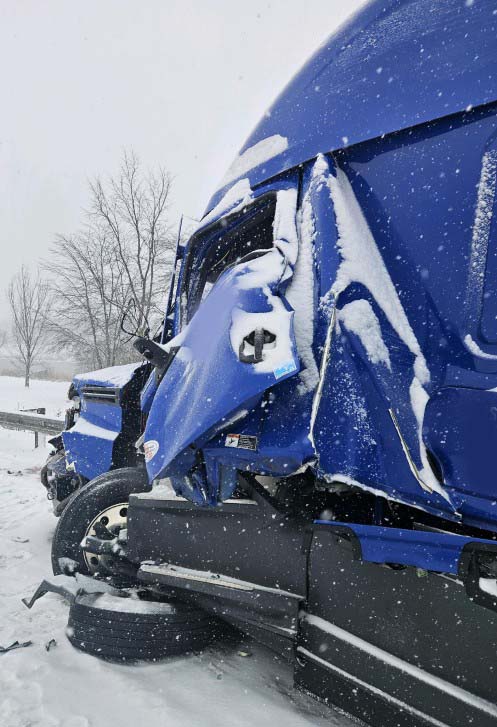 2024 Freightliner Cascadia 126 - Image 2