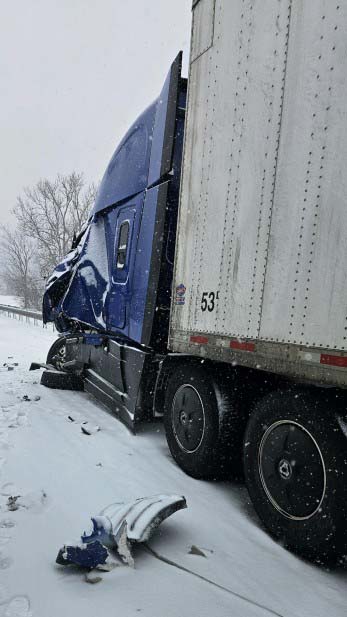 2024 Freightliner Cascadia 126 - Image 6