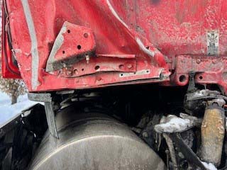 2024 Kenworth T680 - Image 4