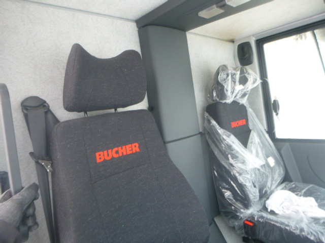 2025 Bucher City Cat 5006 Street Sweeper - Image 3