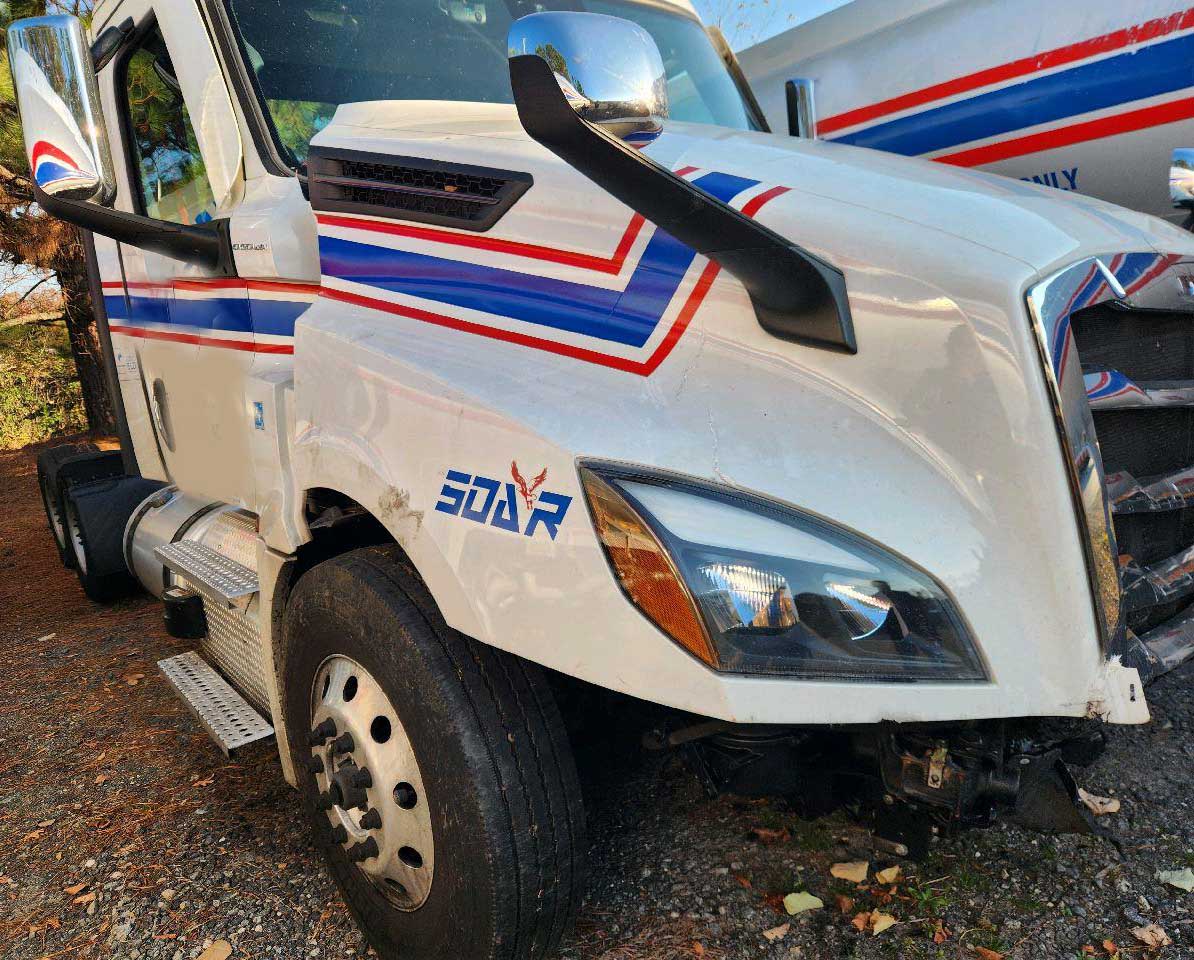 2025 Freightliner Cascadia - Image 3