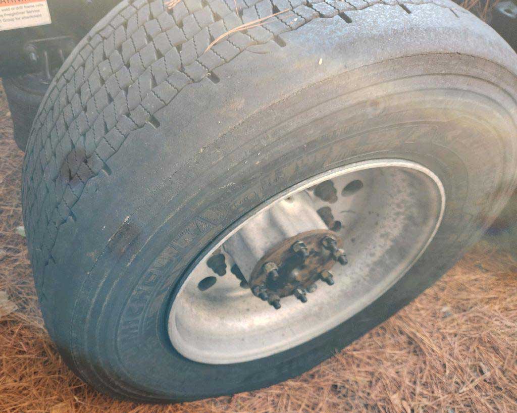 2025 Freightliner Cascadia - Image 38