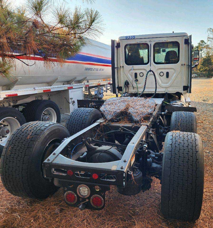 2025 Freightliner Cascadia - Image 7