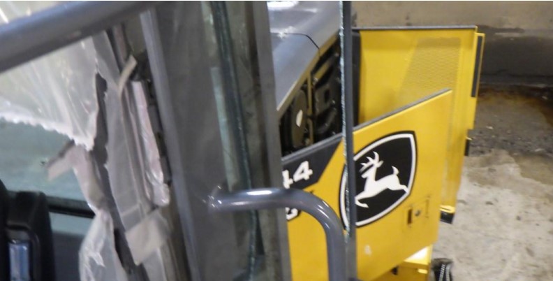 2025 John Deere 544G Wheel Loader - Image 14