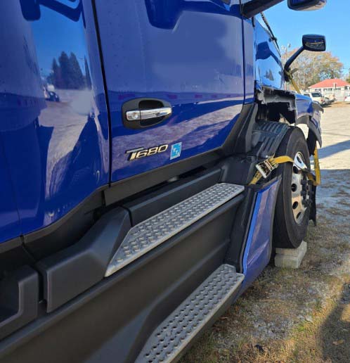 2026 Kenworth T680 - Image 11