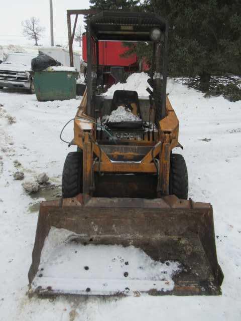 Case 1830 Skid Steer - Image 2