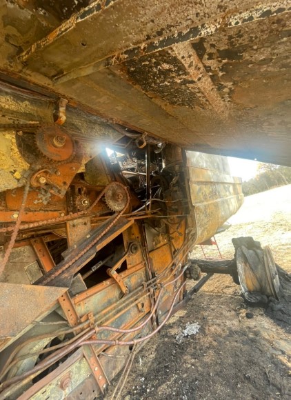 1986 Case IH 1660 Combine - Image 13