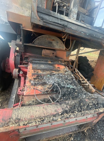 1986 Case IH 1660 Combine - Image 9