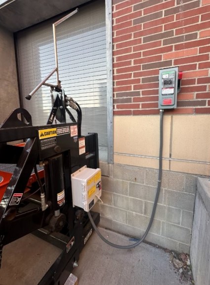 2025 Superior Handling Equipment Cross Dock Speed Lift - Image 11