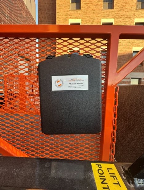 2025 Superior Handling Equipment Cross Dock Speed Lift - Image 12