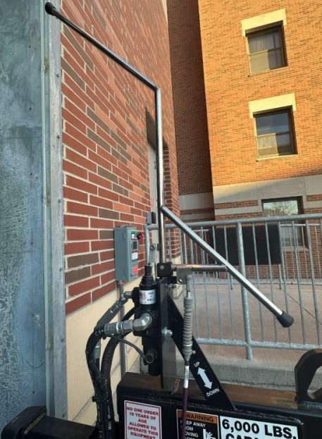 2025 Superior Handling Equipment Cross Dock Speed Lift - Image 7