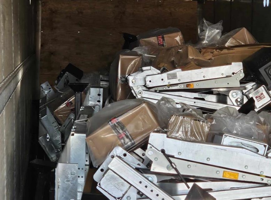 Hiab HLF Galv Series Flipaway Lift Gates - Image 2