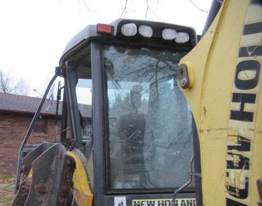 2013 New Holland B95C Backhoe - Image 11