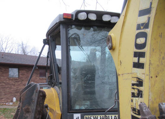 2013 New Holland B95C Backhoe - Image 12