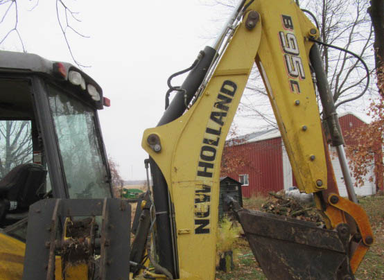 2013 New Holland B95C Backhoe - Image 6