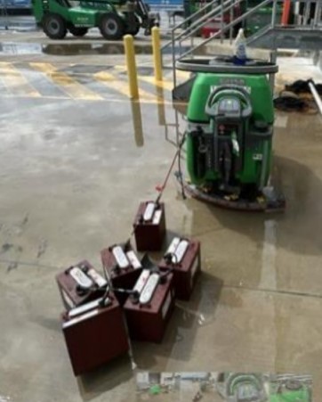 2021 Tennant T600E Scrubber - Image 2