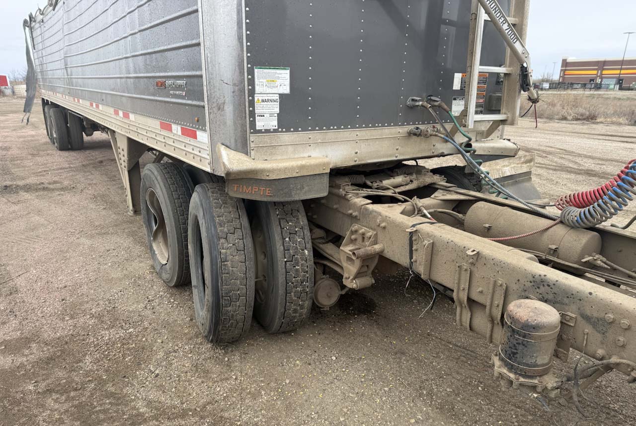 1989 Freightliner FLD 120 - Image 4