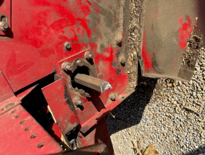 1990 Case IH 1063 Corn Head - Image 2