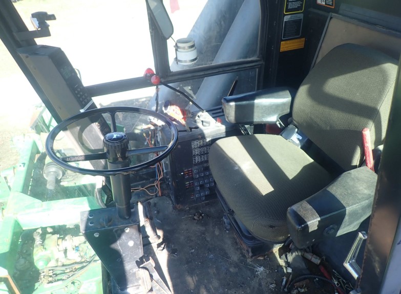 2000 John Deere 9970 Cotton Picker - Image 12