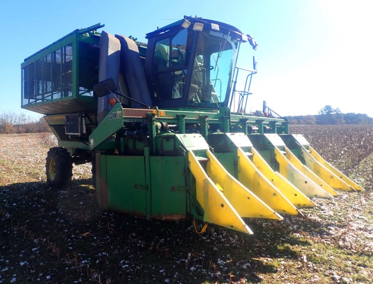 2000 John Deere 9970 Cotton Picker - Image 2