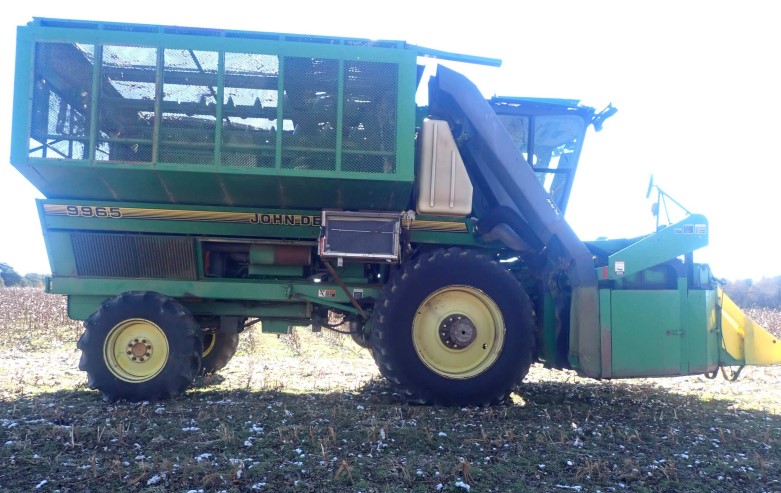 2000 John Deere 9970 Cotton Picker - Image 3
