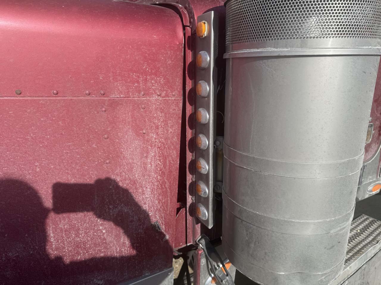 2002 Peterbilt 379 - Image 5