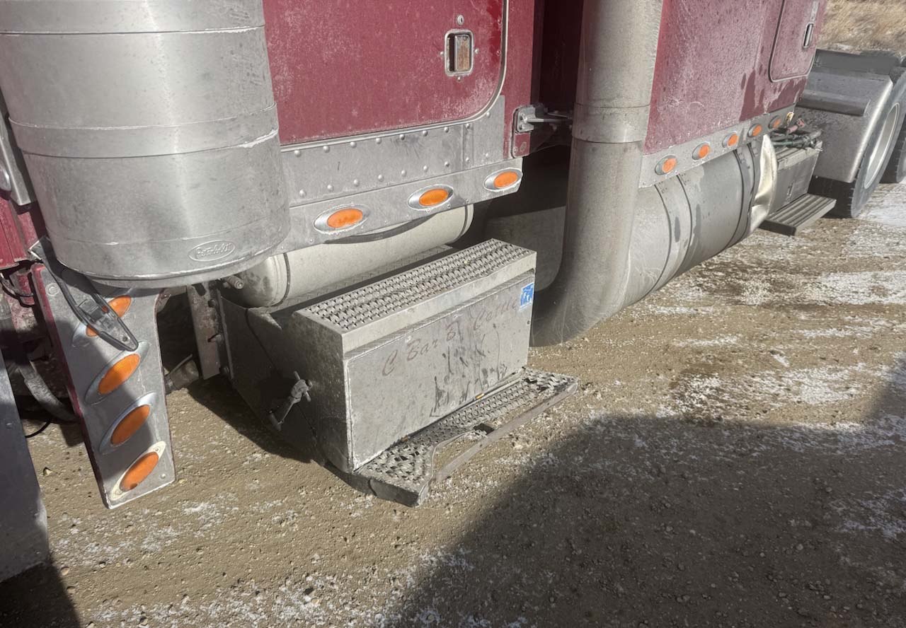 2002 Peterbilt 379 - Image 6