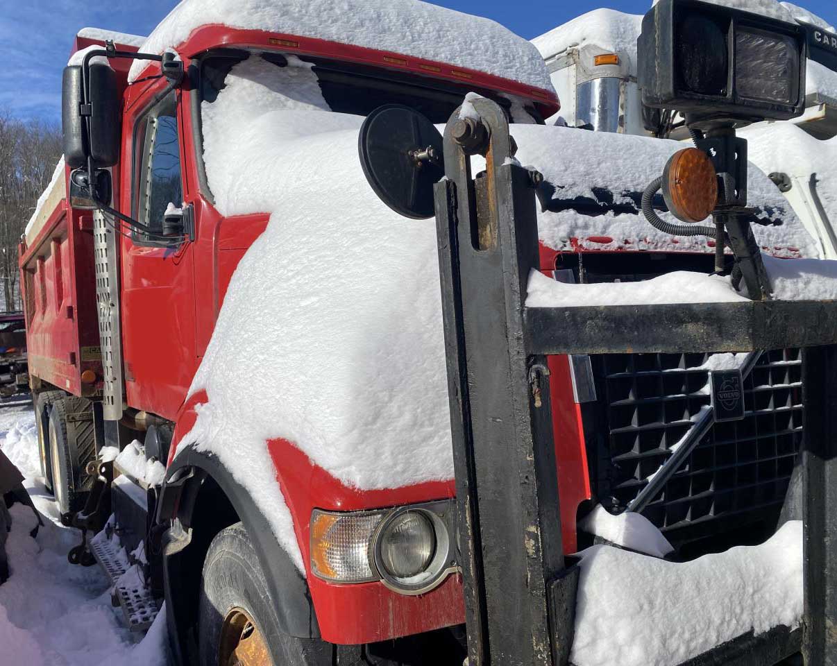 2002 Volvo VHD Rear Dump Truck - Image 2