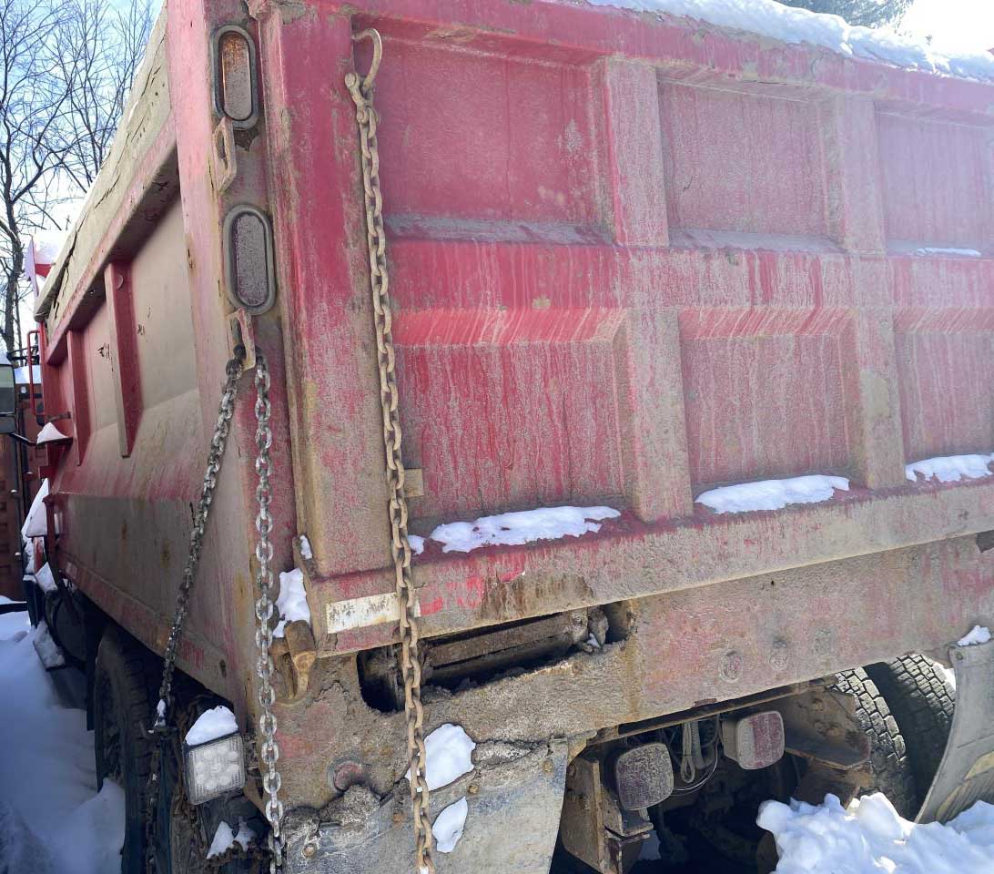 2002 Volvo VHD Rear Dump Truck - Image 3